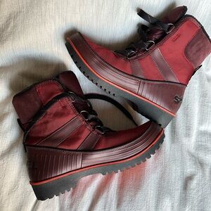 Sorel Tivoli II Waterproof Insulated Boots in Red Dahlia, Size 9.5